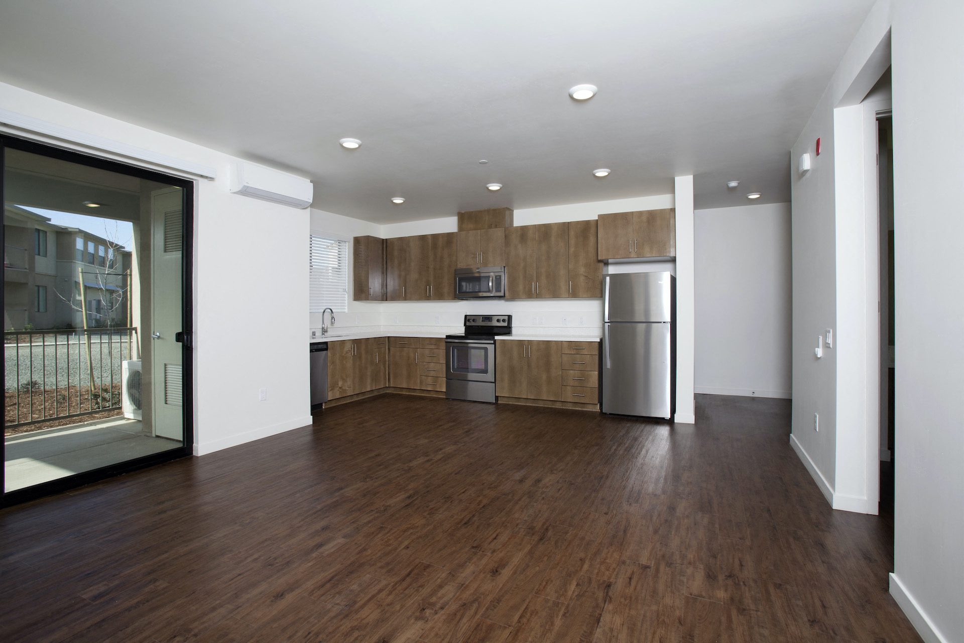 Floor plan for 2 beds, 2 baths, 1085 sqft